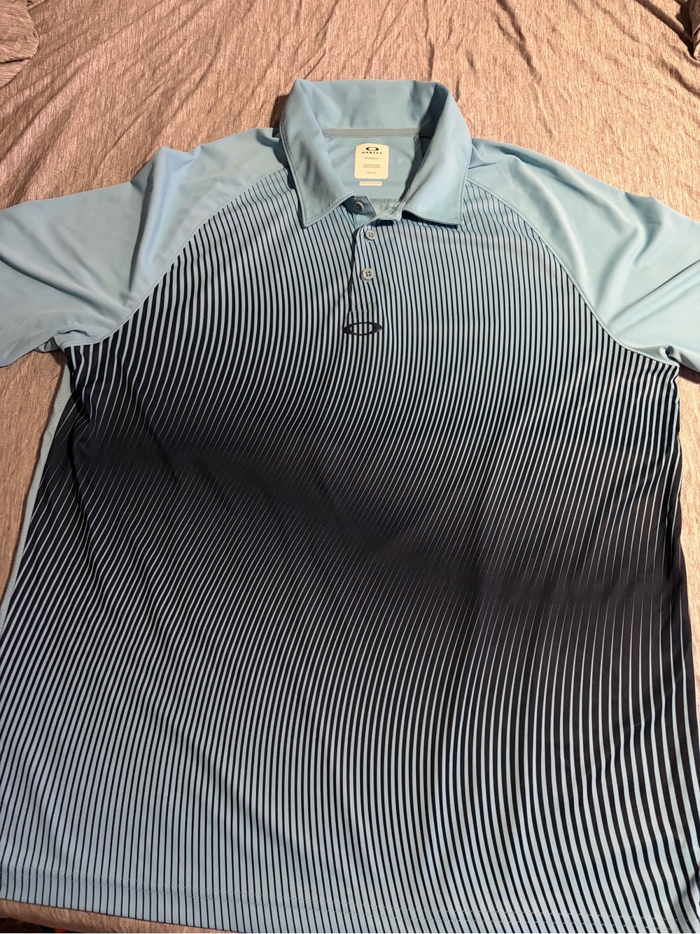 Oakley Men's Light Blue to Navy Gradient Stripe Polo